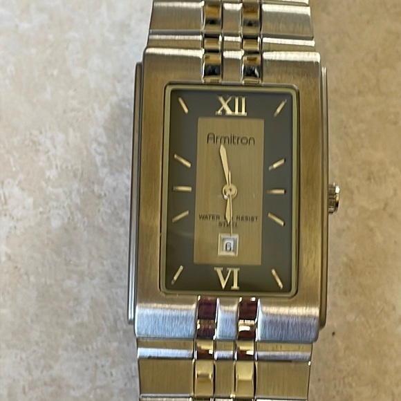 Armitron men battery water resistant 100ft stainless steel w/day - Picture 1 of 6